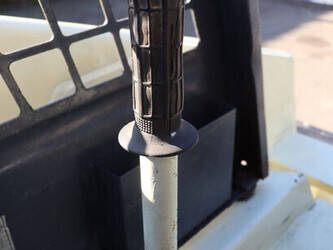 bobcat-533-1449346-46945658