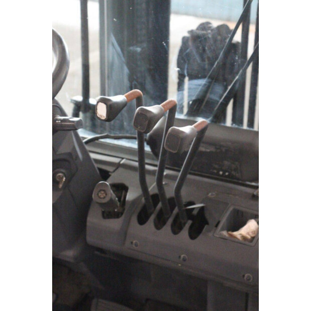 2016 UNICARRIERS P1D1A18LQ-46945905