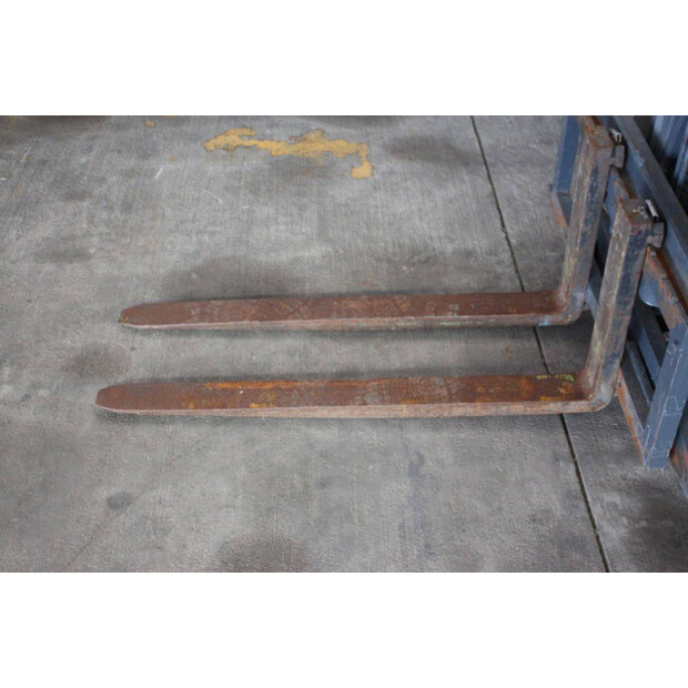 2014 دووسان G25E-5-46945923