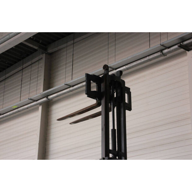 2014 دووسان G25E-5-46945943