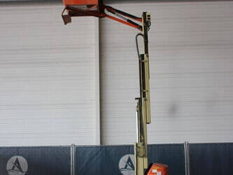 2015-jlg-toucan-8e-1449365-46946192