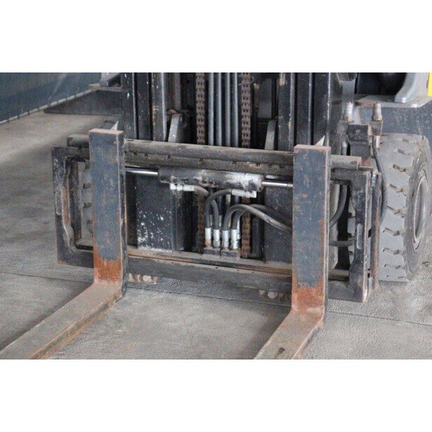 2013 تي سي ام FB20-8-46946205