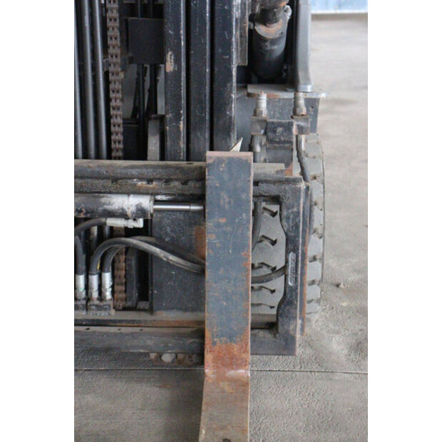 2013 تي سي ام FB20-8-46946206