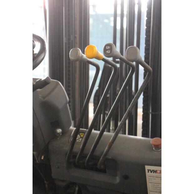 2013 تي سي ام FB20-8-46946215