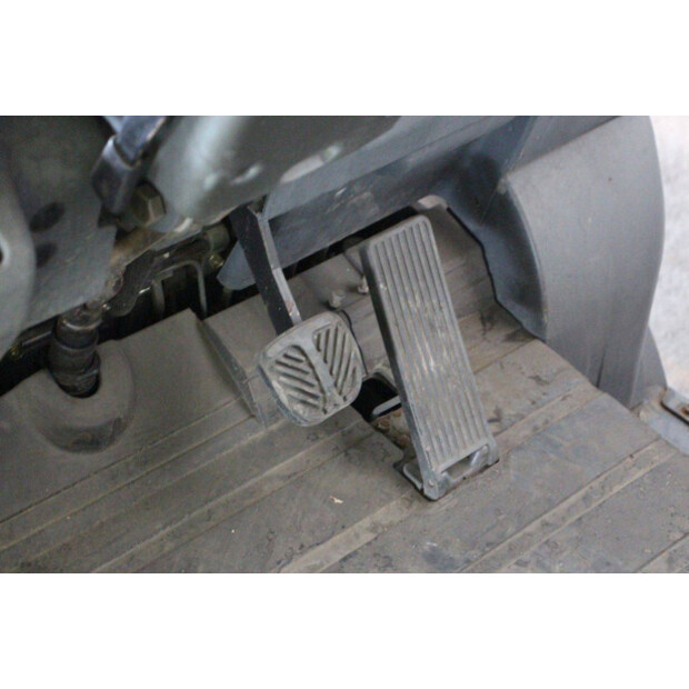 2013 تي سي ام FB20-8-46946219