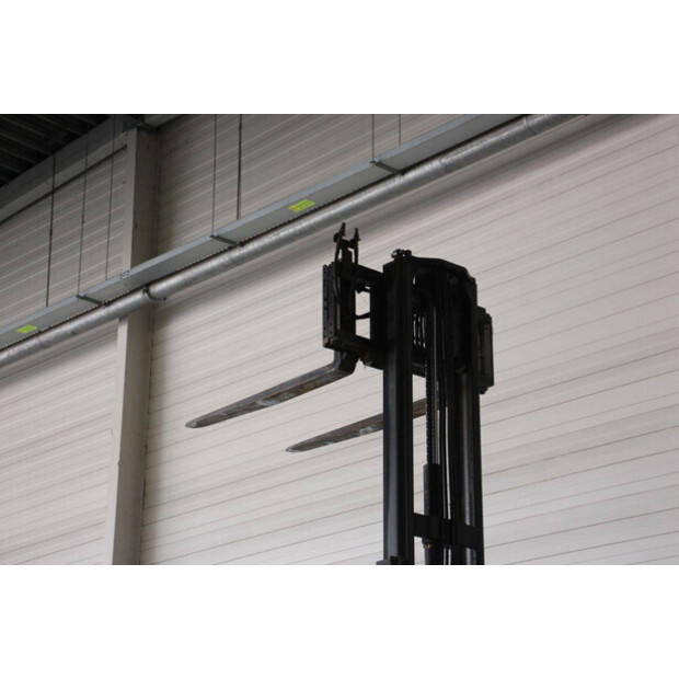 2013 تي سي ام FB20-8-46946227