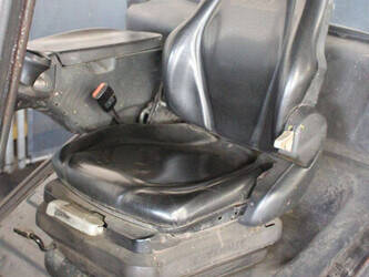 2015-linde-h30d-02-1449369-46946316