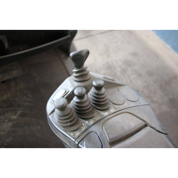 2015 Linde H30D-02-46946317