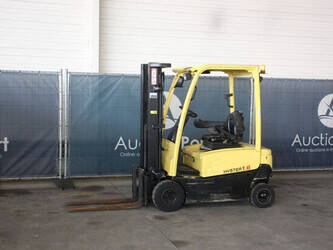 صورة ل رافعات شوكية 2010 هايستر J1.6 XN للبيع في الإمارات العربيّة المتّحدة