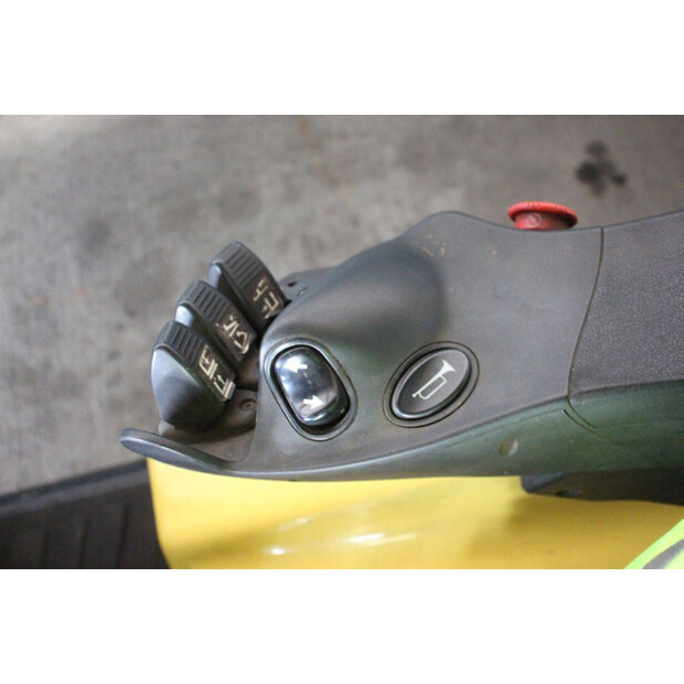 2010 هايستر J1.6 XN-46946378