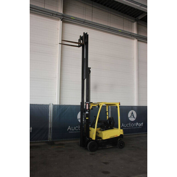 2010 هايستر J1.6 XN-46946381