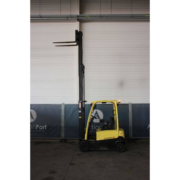 2010 هايستر J1.6 XN-46946382