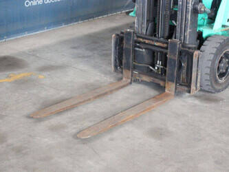 2013-mitsubishi-fg18nt-46946422