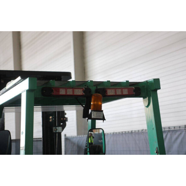 2013 ميتسوبيشي FG18NT-46946429