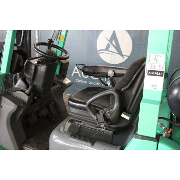 2013 ميتسوبيشي FG18NT-46946435