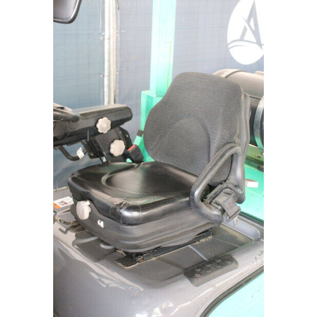 2013 ميتسوبيشي FG18NT-46946438