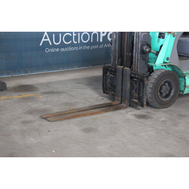 2013 MITSUBISHI FG18NT-46946456