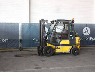 صورة ل رافعات 2008 نيسان U1D2A25LQ