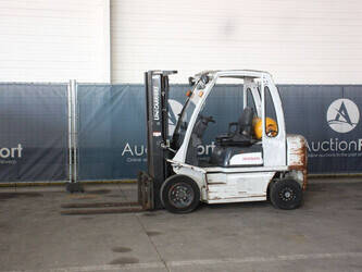 صورة ل رافعات 2014 نيسان U1D2A25LQ