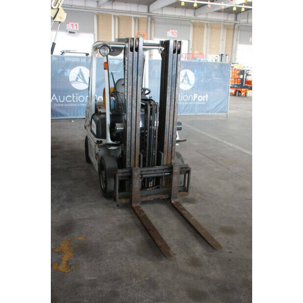 2014 نيسان U1D2A25LQ-46946542