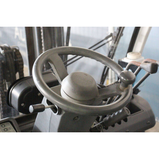 2014 نيسان U1D2A25LQ-46946559