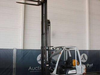 2014-nissan-u1d2a25lq-1449377-46946564