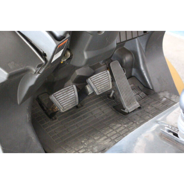 2008 كاتربيلر GP30NT-46946777