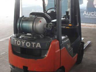 2017-toyota-02-8fgf15-1449386-46946822