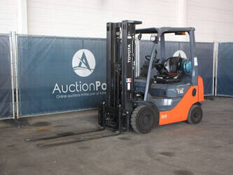 2017-toyota-02-8fgf15-1449386-46946825