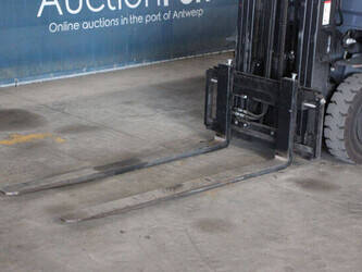 2017-toyota-02-8fgf15-1449386-46946826