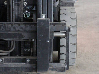 2017-toyota-02-8fgf15-1449386-46946828