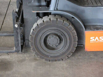 2017-toyota-02-8fgf15-1449386-46946831