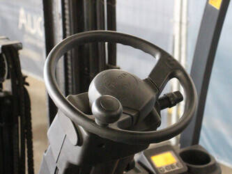 2017-toyota-02-8fgf15-1449386-46946841