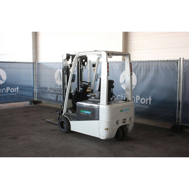 2015 UNICARRIERS AG1N1L18Q-46946917