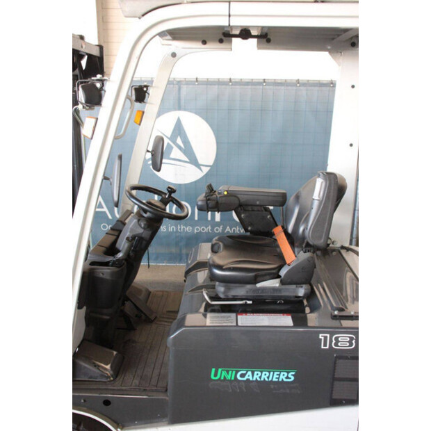 2015 UNICARRIERS AG1N1L18Q-46946934