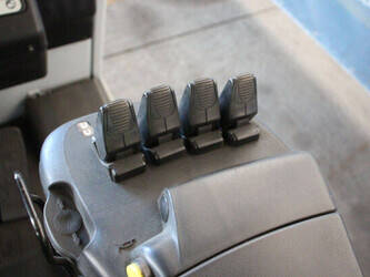 2015-unicarriers-ag1n1l18q-46946939