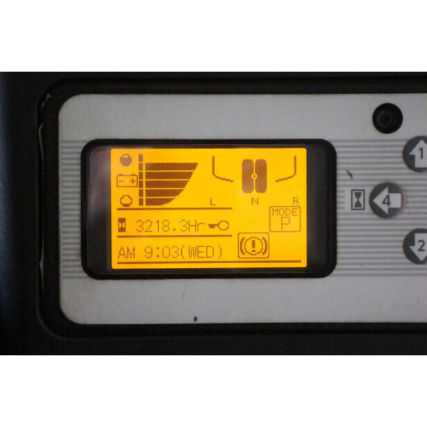 2015 UNICARRIERS AG1N1L18Q-46946940