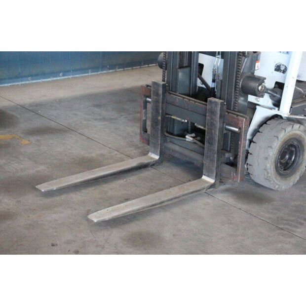 2016 UNICARRIERS A1N1L15Q-46946953