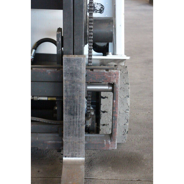 2016 UNICARRIERS A1N1L15Q-46946954