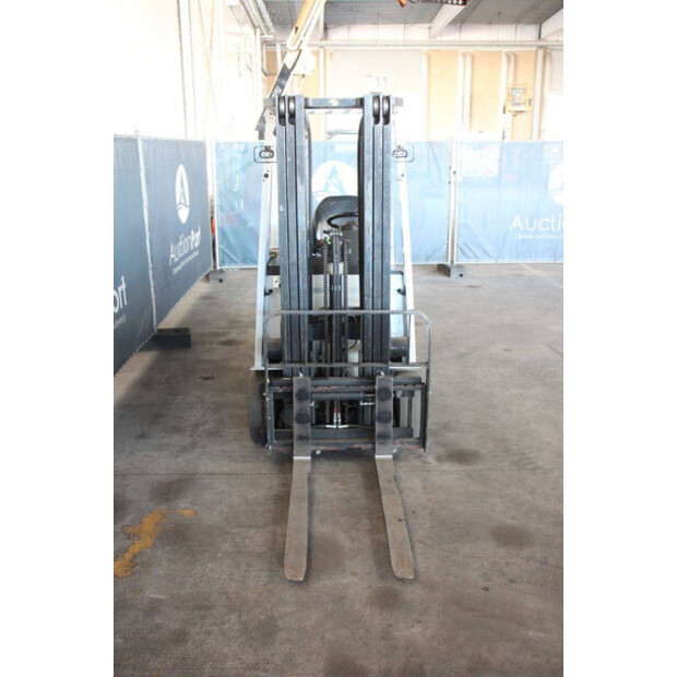 2016 UNICARRIERS AG1N1L18Q-46946980