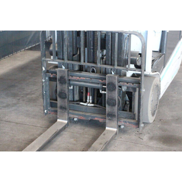 2016 UNICARRIERS AG1N1L18Q-46946983