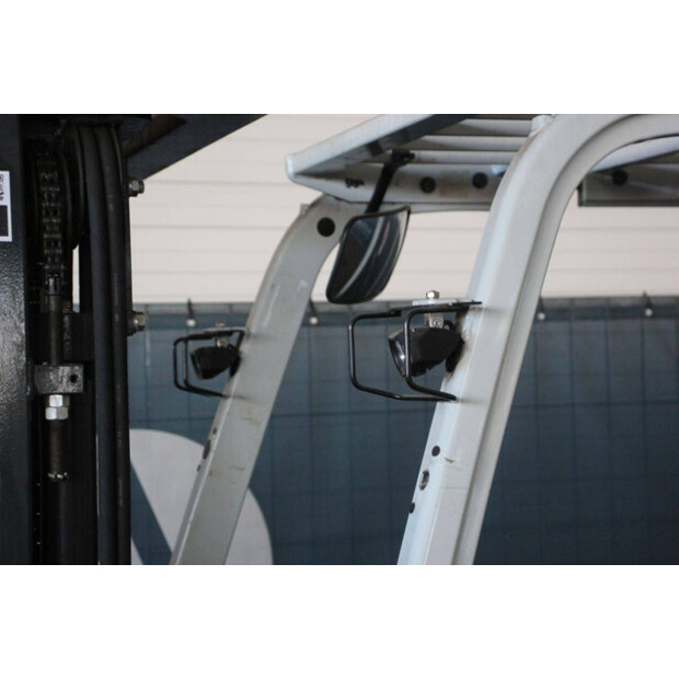 2016 UNICARRIERS AG1N1L18Q-46946986