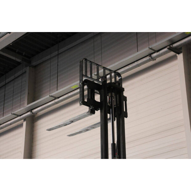 2016 UNICARRIERS AG1N1L18Q-46947003