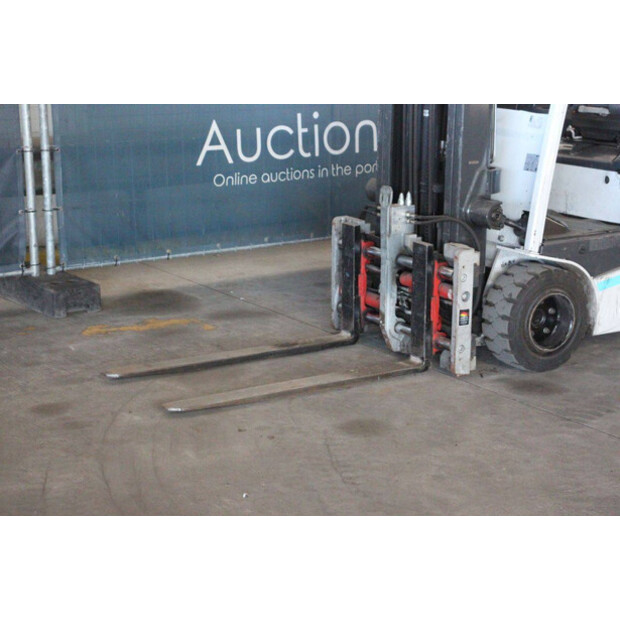 2016 UNICARRIERS JAG1N1L18Q-46947012