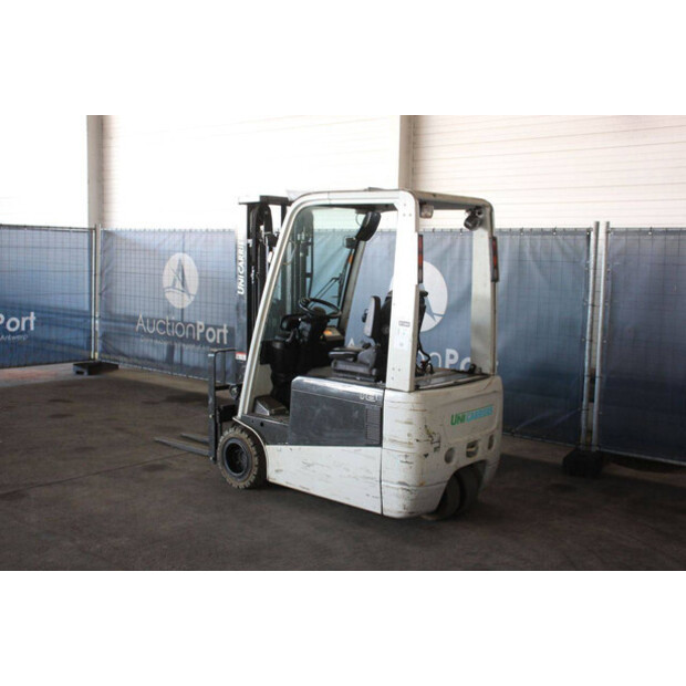 2015 UNICARRIERS AG1N1L18Q-46947037