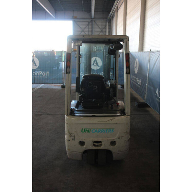 2015 UNICARRIERS AG1N1L18Q-46947038