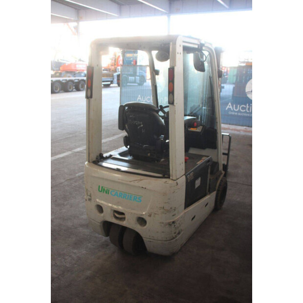 2015 UNICARRIERS AG1N1L18Q-46947039