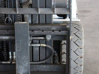 2015-unicarriers-ag1n1l18q-1449393-46947045