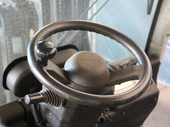 2015-unicarriers-ag1n1l18q-1449393-46947054