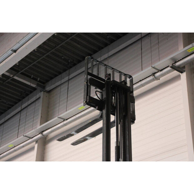 2015 UNICARRIERS AG1N1L18Q-46947062